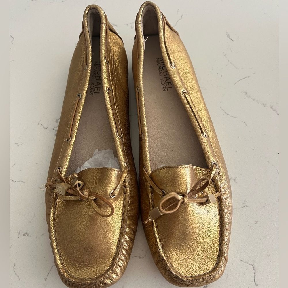 Michael Kors daisy moc Loafers size 10